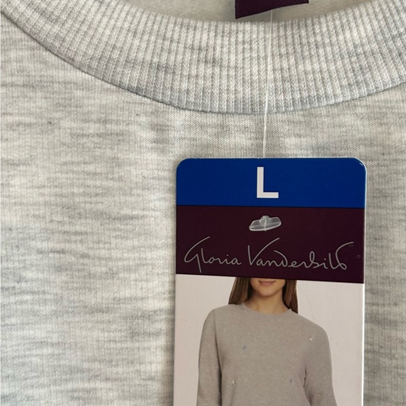 NWT Gloria Vanderbilt LG sweatshirt with small embroidered flowers - Picture 3 of 10